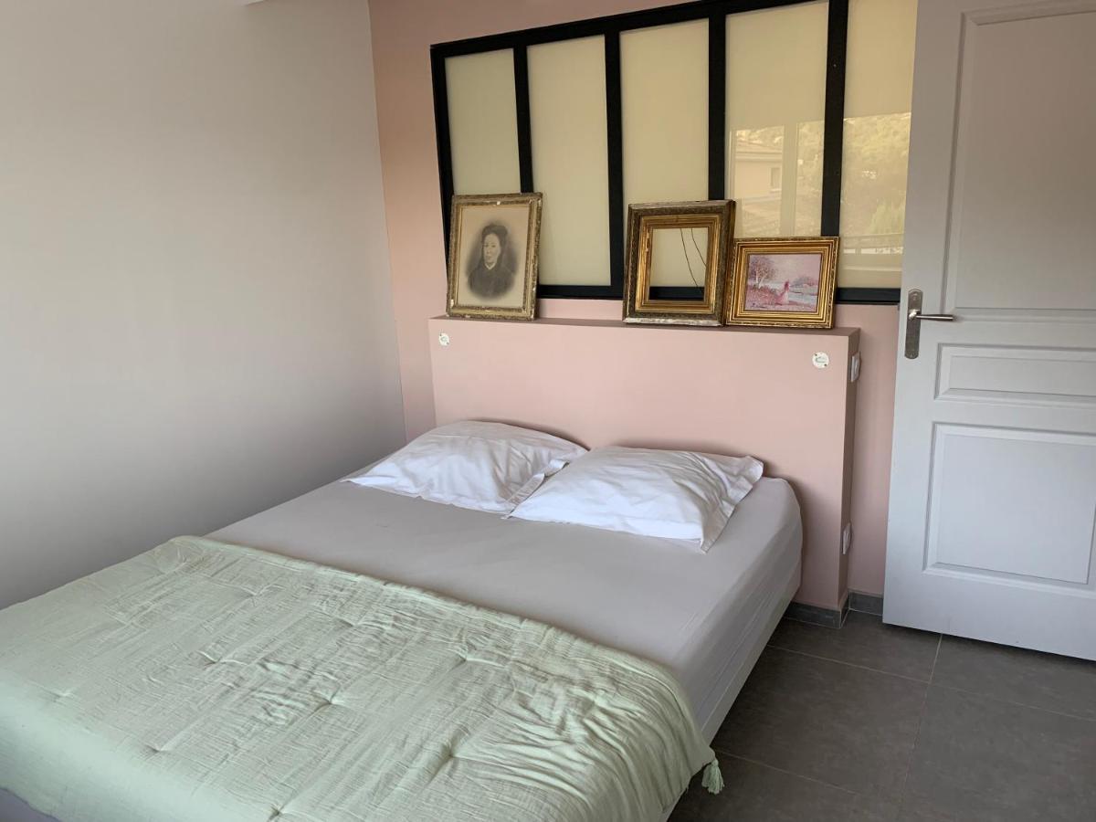 Apartament Saint-Peray : La Chapelle Du Prieure Zewnętrze zdjęcie